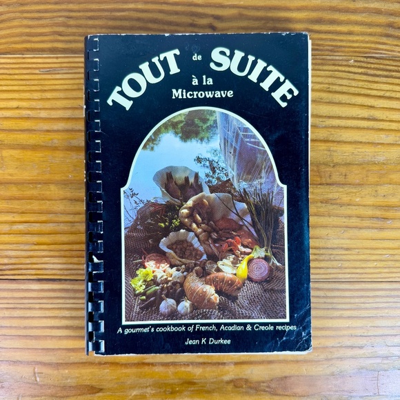 Vintage “Tout de Suite à la Microwave” Cookbook | French Acadian Creole Recipes - Picture 11 of 11